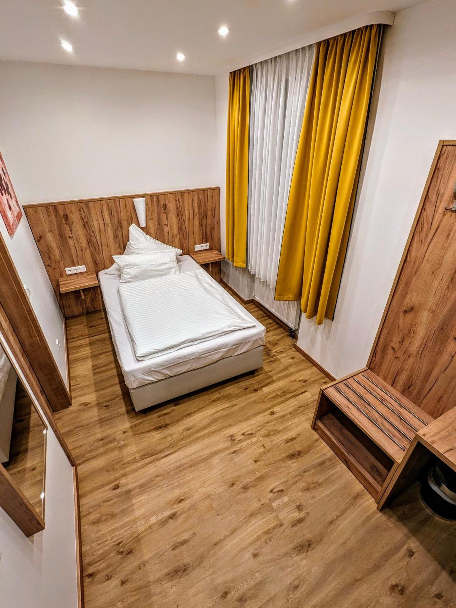 Hotel Am Rathaus Kassel Eksteriør bilde